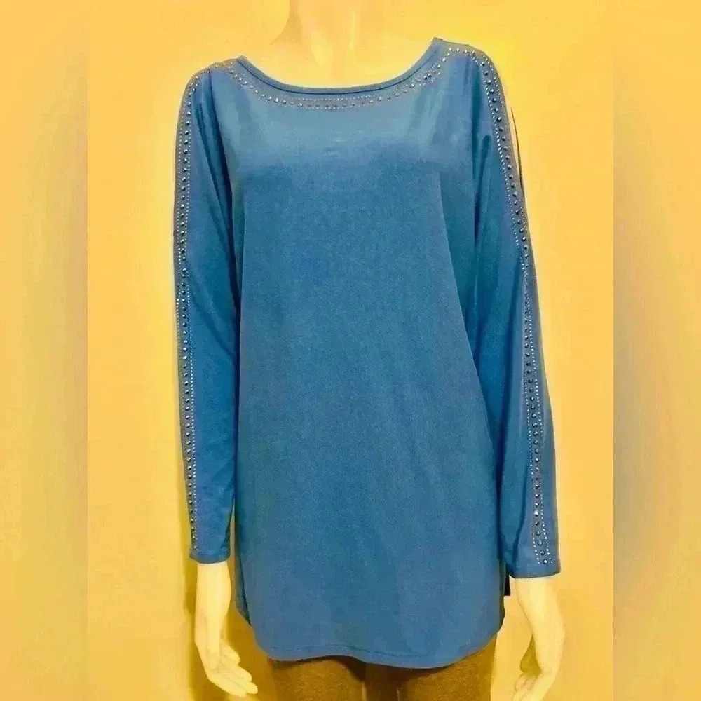 Belle women’s size S vibrant sea blue & silver top, sparkly neckline & sleeves - Picture 6 of 6